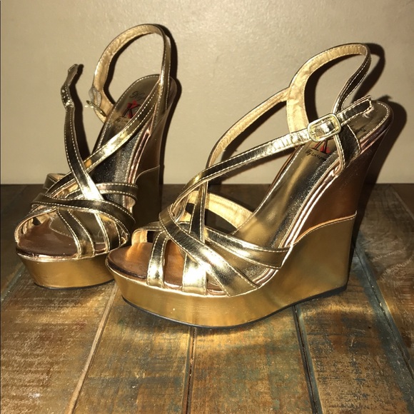 NEW NEVER WORN Strappy Gold & Rose Wedges 7.5 - Picture 4 of 6